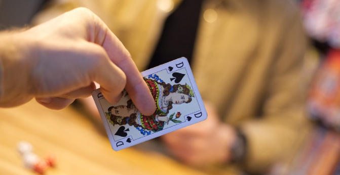 Online Poker Tricks to Help You Win the Game