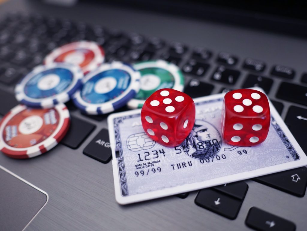 Why You Would Choose a Singapore Online Casino